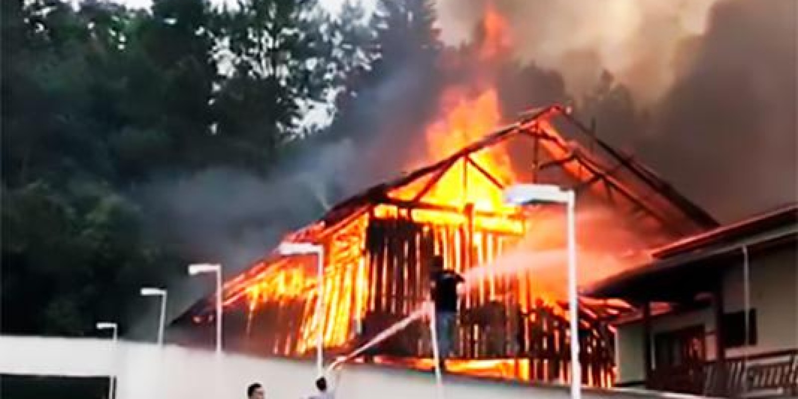 Incêndio em galpão no São Marcos