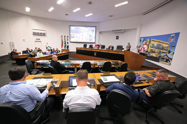 Fim do recesso: Vereadores retiram pausa de julho da Lei Orgânica Fim do recesso: Vereadores retiram pausa de julho da Lei Orgânica