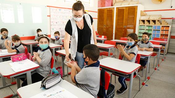 Joinville abre inscrições para a 4ª Conferência Municipal de Educação Joinville abre inscrições para a 4ª Conferência Municipal de Educação